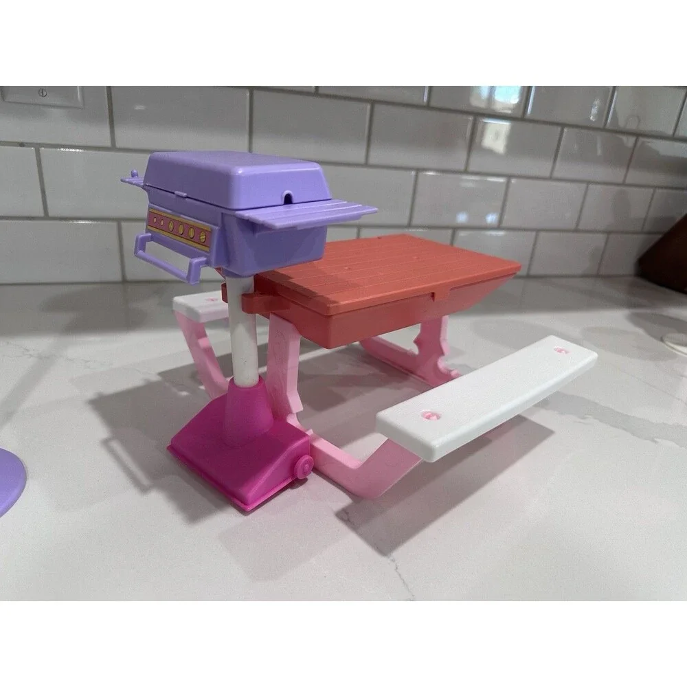 Vintage 1991 Barbie BBQ Picnic Playset Grill Table Basketball Mattel Arco